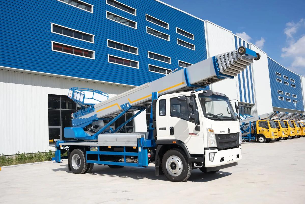 临城县出租云梯车高空作业车 建筑垃圾搬运